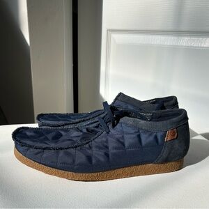 CLARKS Men's Quilted Navy Shoes Size 11.5